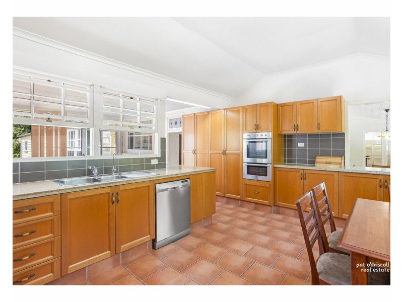188 Upper Dawson Road, The Range QLD 4700