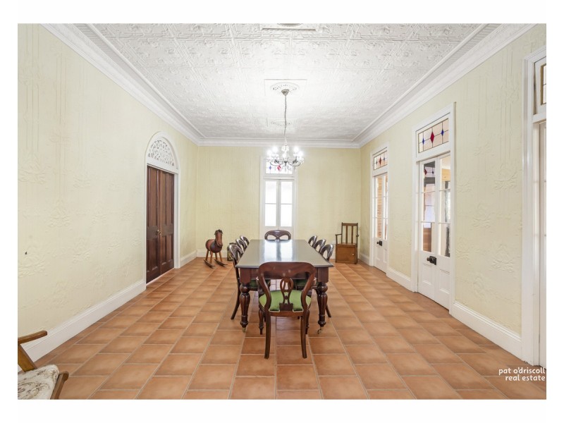 188 Upper Dawson Road, The Range QLD 4700