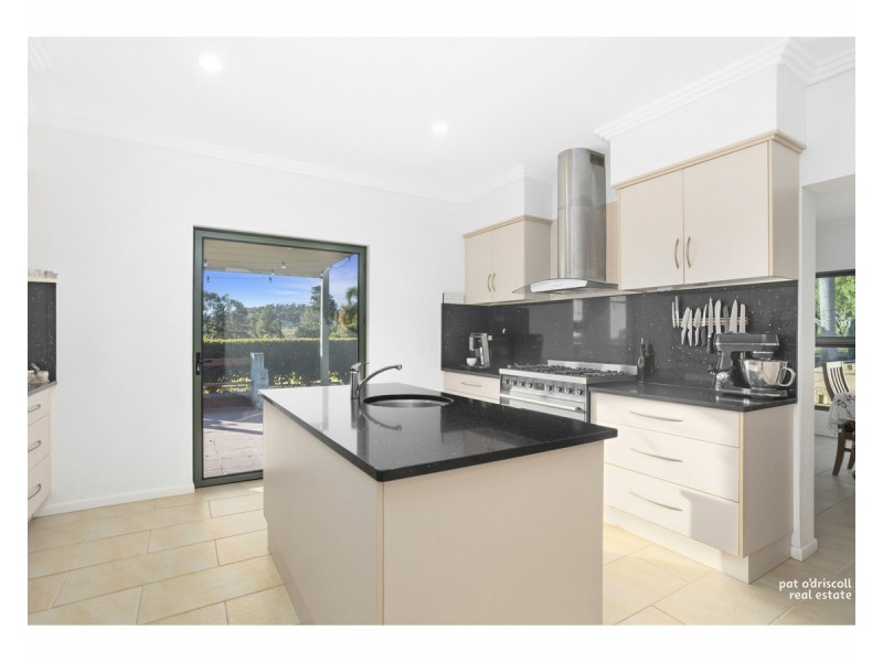 8 Laura Close, Rockyview QLD 4701