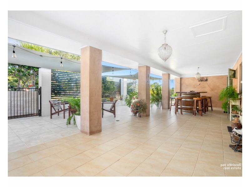 8 Laura Close, Rockyview QLD 4701