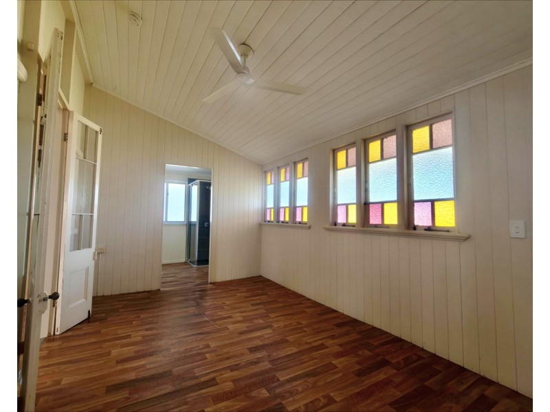 9 Wakefield Street, Allenstown QLD 4700