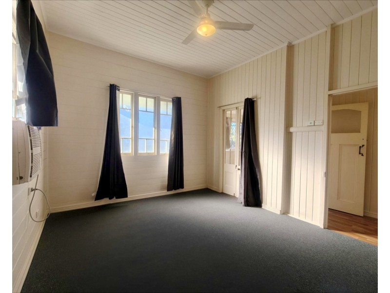 9 Wakefield Street, Allenstown QLD 4700
