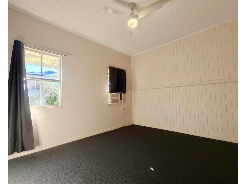 9 Wakefield Street, Allenstown QLD 4700
