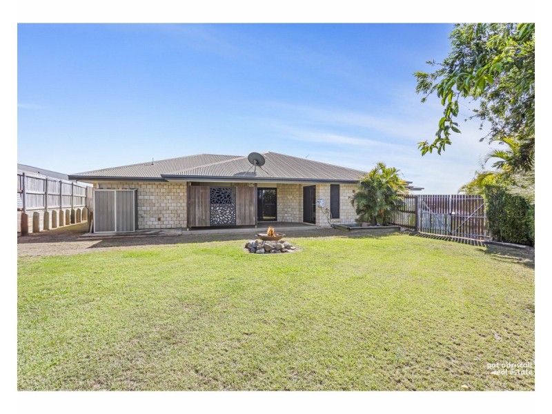 8 Tasman Court, Gracemere QLD 4702