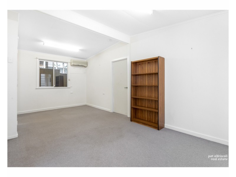 238 Richardson Road, Park Avenue QLD 4701