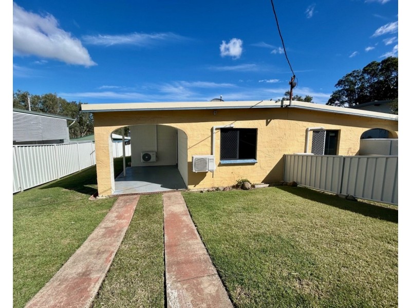 2/346 Stenhouse Street, Koongal QLD 4701