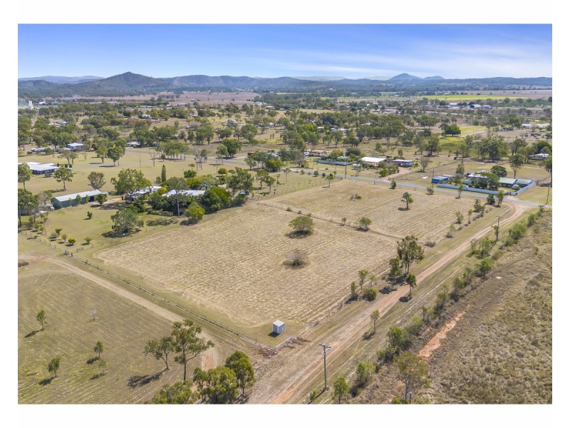 51 Douglas Street, Gracemere QLD 4702