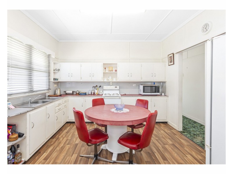 115 High Street, Berserker QLD 4701