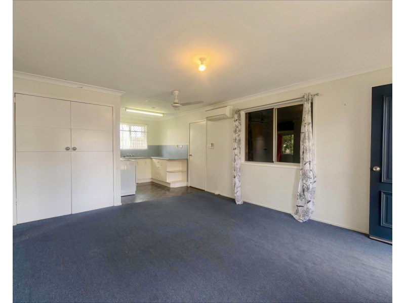 1/1 Barfoot Street, Kawana QLD 4701