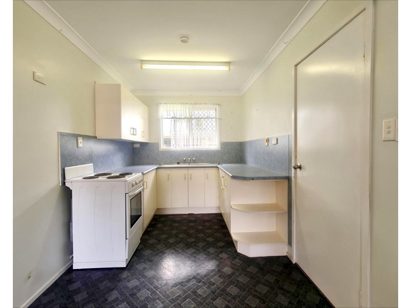1/1 Barfoot Street, Kawana QLD 4701