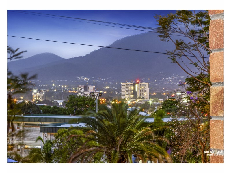 2 Bellevue Terrace, The Range QLD 4700