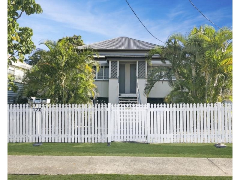 2/120 Denison Street, Rockhampton City QLD 4700