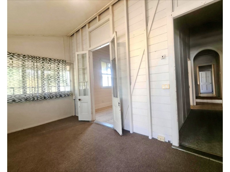 2/120 Denison Street, Rockhampton City QLD 4700