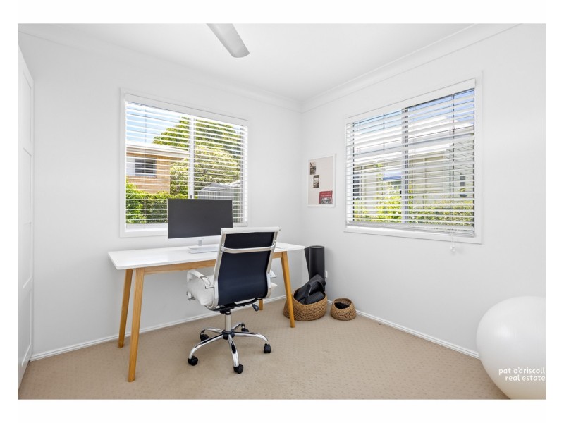 19 Cousins Street, The Range QLD 4700