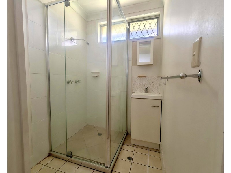 2/122 Kerrigan Street, Frenchville QLD 4701