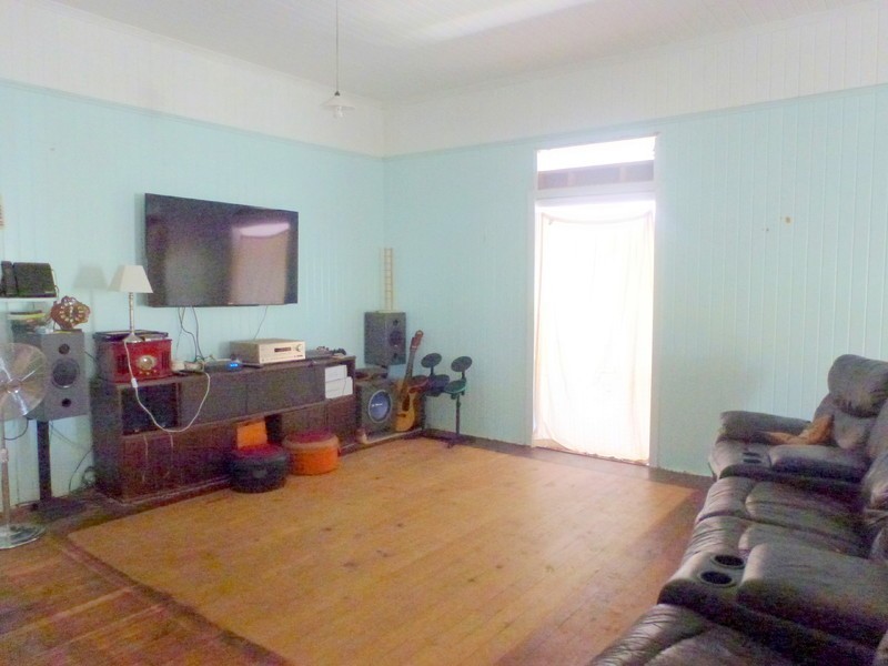 416 Campbell Street, Depot Hill QLD 4700