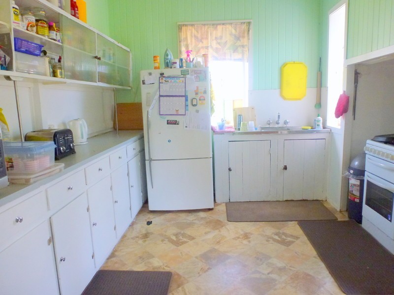 416 Campbell Street, Depot Hill QLD 4700