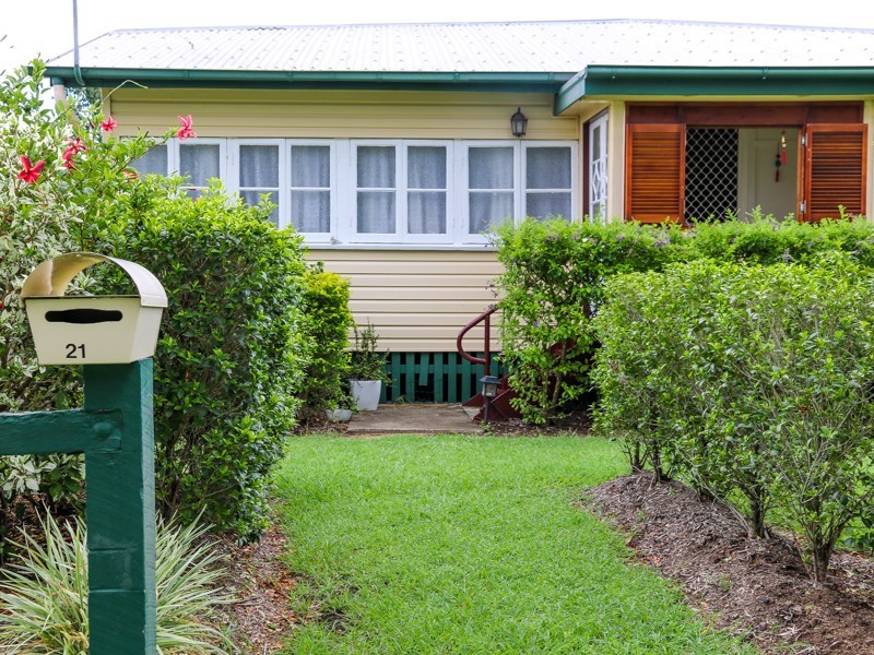 21 Thackeray Street, Park Avenue QLD 4701