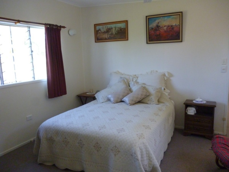 17 Edwards Road, Pink Lily QLD 4702