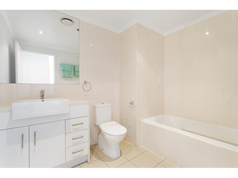 802/102 Victoria Parade, Rockhampton City QLD 4700