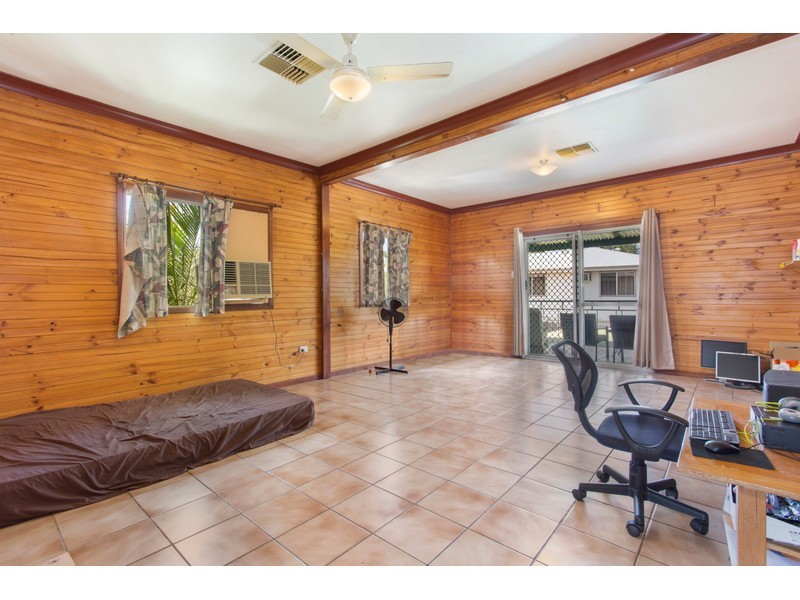 40 Lauga Street, Park Avenue QLD 4701