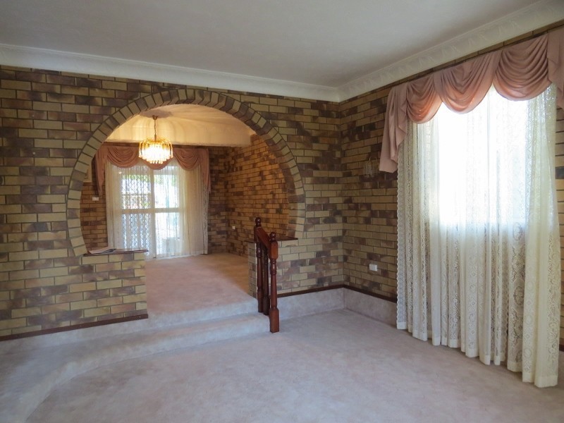 10 Davey Avenue, Frenchville QLD 4701