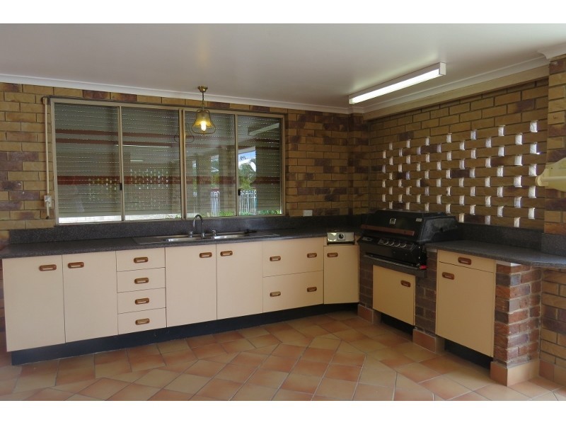 10 Davey Avenue, Frenchville QLD 4701