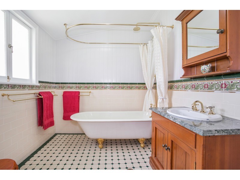 22 Kelly Street, The Range QLD 4700