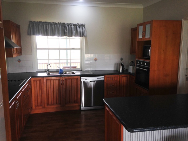 198 Boys Road, Alton Downs QLD 4702