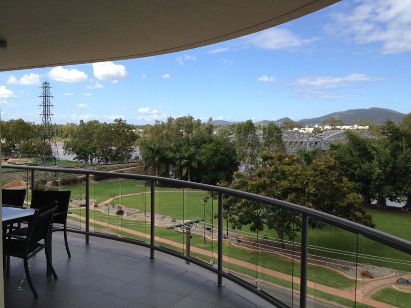 402/6 Victoria Parade, Rockhampton City QLD 4700