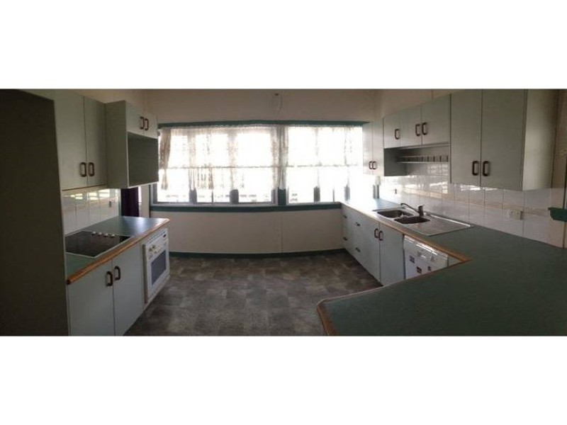 160 Elphinstone Street, Berserker QLD 4701
