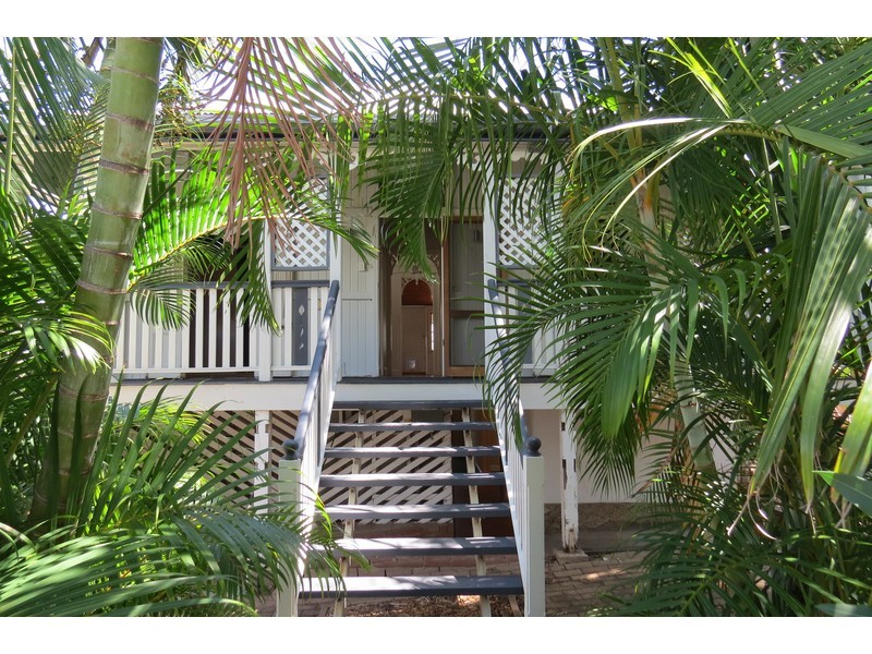 11 Private Street, Allenstown QLD 4700