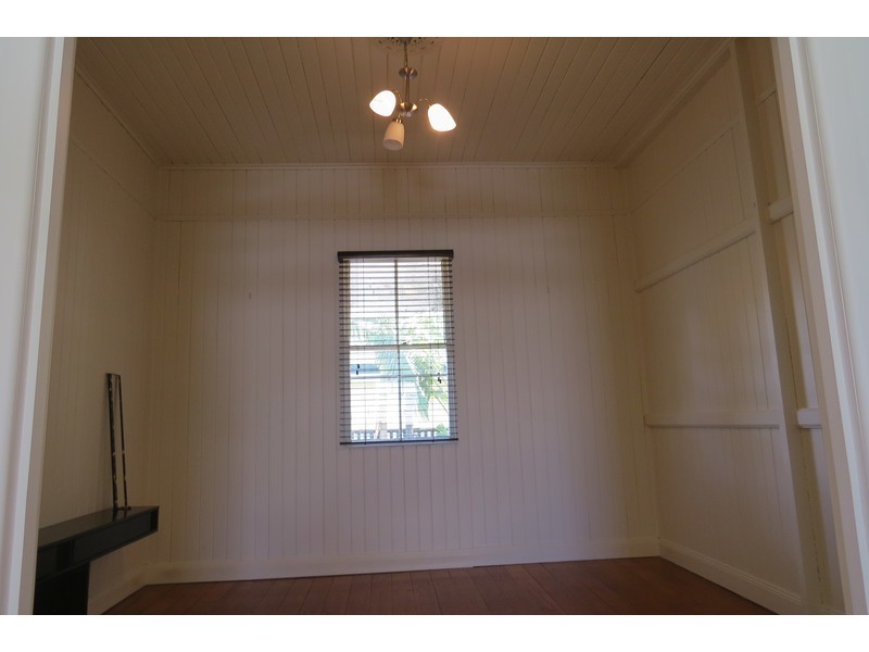 11 Private Street, Allenstown QLD 4700