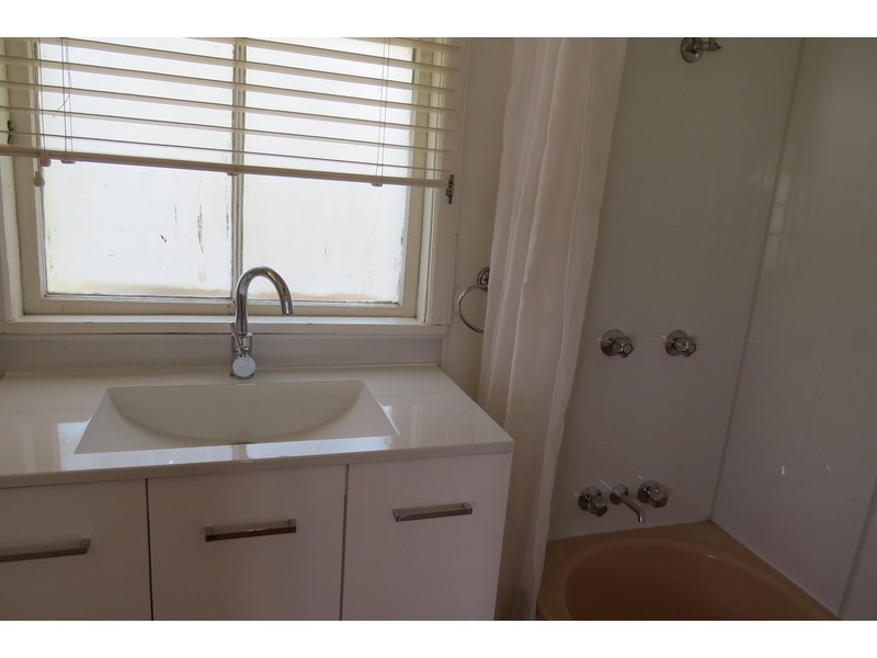 11 Private Street, Allenstown QLD 4700