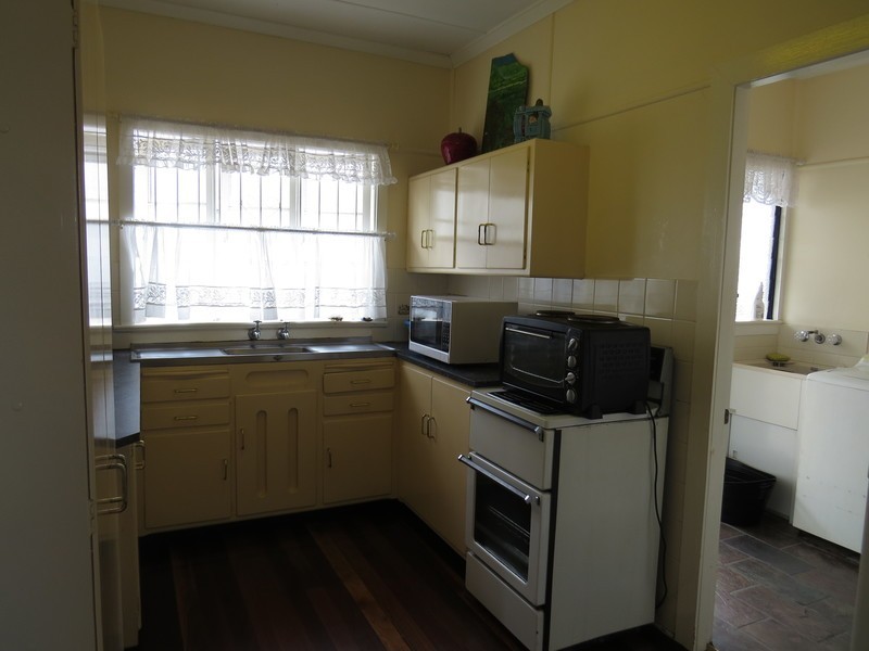 2 Agnes Street, The Range QLD 4700