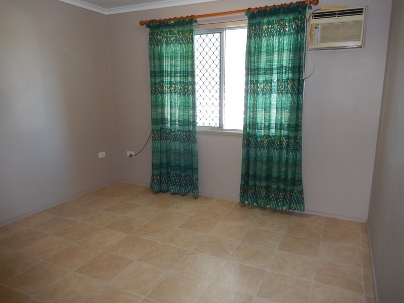 12 Harriette Street, Park Avenue QLD 4701