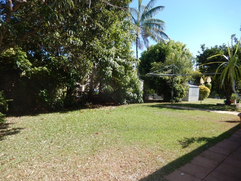 12 Harriette Street, Park Avenue QLD 4701