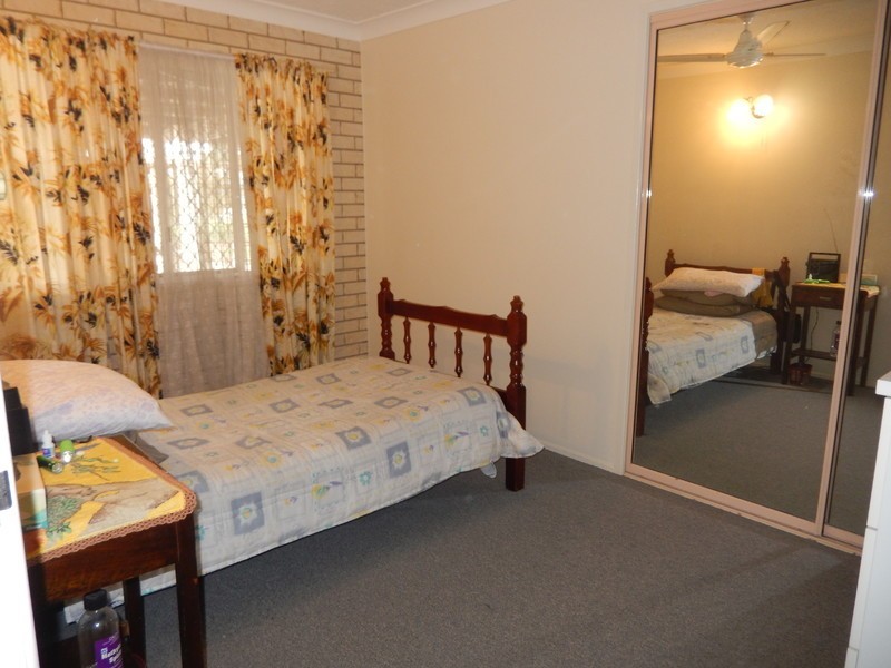 2/235 Dean Street, Berserker QLD 4701