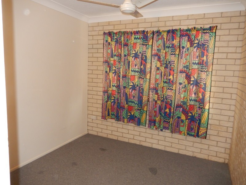 2/235 Dean Street, Berserker QLD 4701