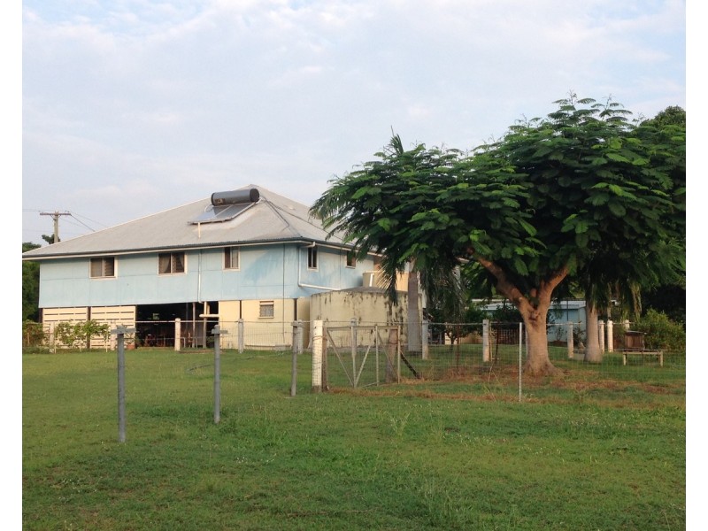 55799 Bruce Highway, Raglan QLD 4697