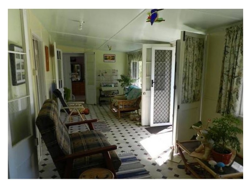 55799 Bruce Highway, Raglan QLD 4697