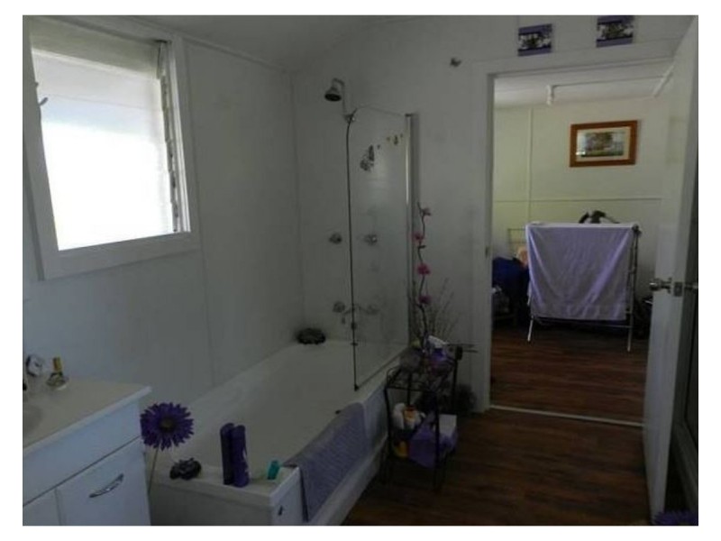 55799 Bruce Highway, Raglan QLD 4697