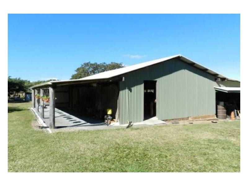 55799 Bruce Highway, Raglan QLD 4697