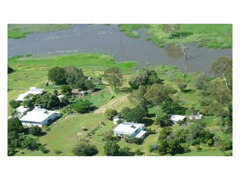 55799 Bruce Highway, Raglan QLD 4697