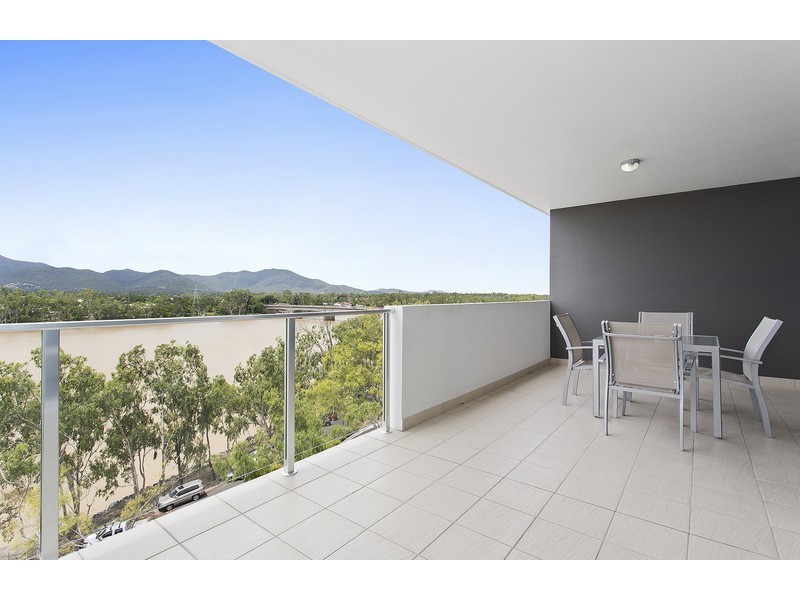 604/102-108 Victoria Parade, Rockhampton City QLD 4700