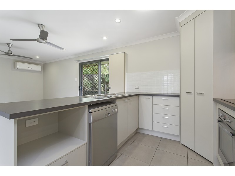 11/249 Mason Street, Koongal QLD 4701