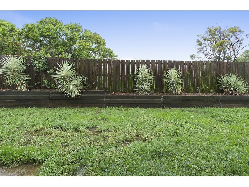 11/249 Mason Street, Koongal QLD 4701