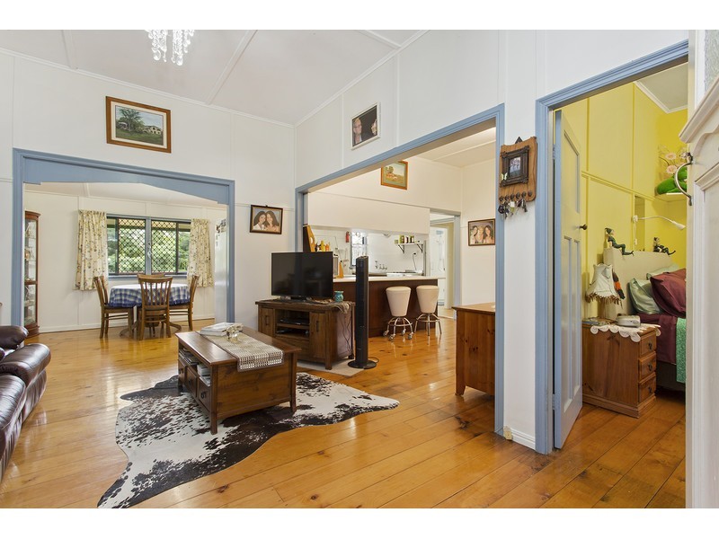 13 Slaughterhouse Road, Westwood QLD 4702