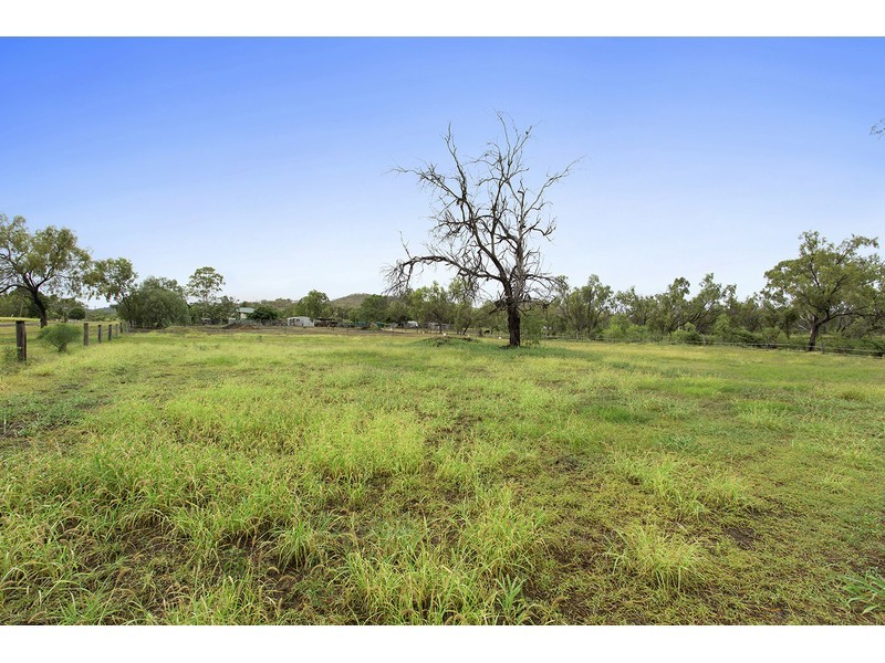 13 Slaughterhouse Road, Westwood QLD 4702