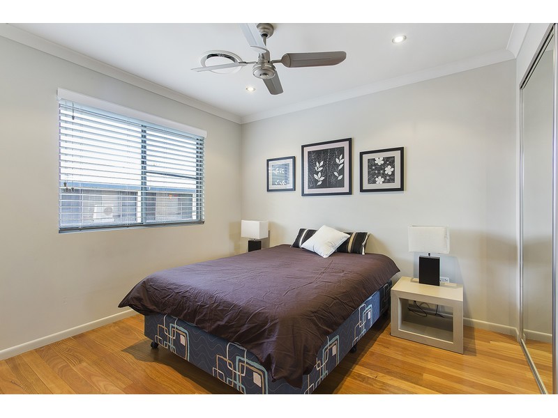 2/59 Edward Street, Berserker QLD 4701